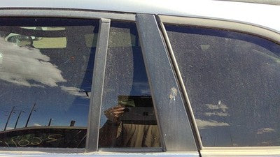 04-08 Pacifica Driver Left Rear Vent Window Back Door Glass With Frame Oem