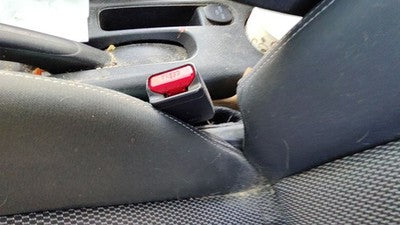 2016-2019 Nissan Versa Driver Left Front Seat Belt Buckle Receiver Charcoal G