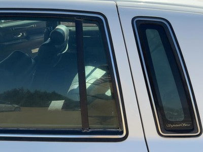 90-94 Town Car Driver Left Rear Vent Window Back Door Glass With Frame Oem