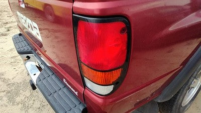 1998-2000 Mazda B2500 Passenger Right Tail Light Brake Lamp Oem Rear Zzm051150p1