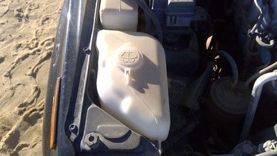 1996 Geo Tracker Windshield Washer Fluid Reservoir With Pump Oem Wiper Tank