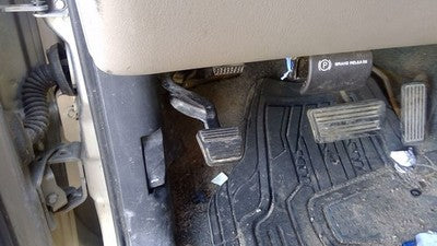2001 Chevy Tahoe Parking Brake Pedal Assembly Oem Complete Emergency Unit