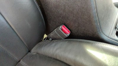06-11 Buick Lucerne Passenger Right Front Seat Belt Buckle Receiver Ebony 193