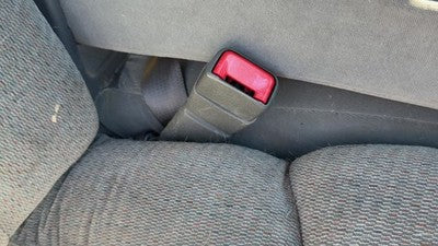 00-05 Buick Century Passenger Right Front Seat Belt Buckle Receiver Oem Gray 93B