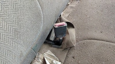 00-01 F250 Super Duty Passenger Right Front Seat Belt Buckle Receiver Oem Gray