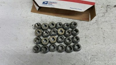 1997 Gmc Yukon Oem Set Of 24 Lug Nuts Complete Wheel Fasteners