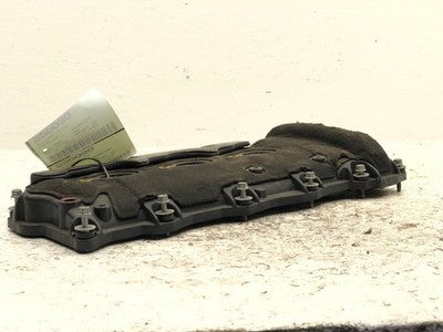 2007-2014 GMC Acadia Passenger Right Valve Cover OEM 3.6L 12599429
