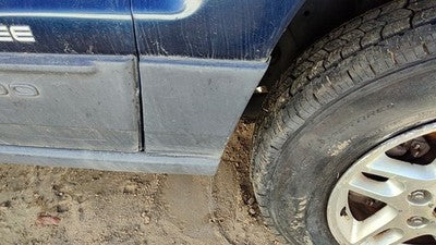 2003-2004 Jeep Grand Cherokee Passenger Right Moulding From Fender Trim Strip