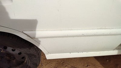 01-02 Rio Passenger Right Rear Moulding From Door Back Trim Strip Sedan White