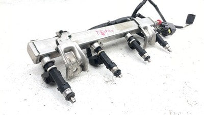 2004-2005 Mazda 3 Complete Fuel Rail With Injectors Set Loaded Oem 2.3L