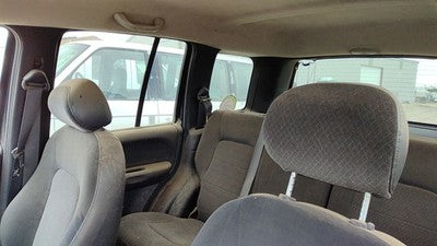 2002 Jeep Liberty Pair Of Front Headrests Oem Left Right Set Seat Wb351dvaa