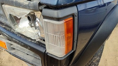 90-95 Nissan Pathfinder Driver Left Front Turn Signal Light Lamp Fender Mounted
