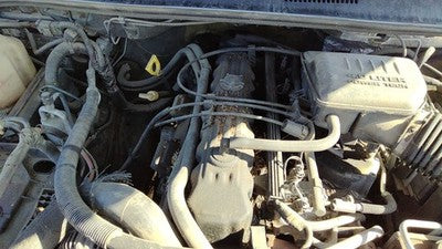 1999-2004 Jeep Grand Cherokee Valve Cover Oem 4.0L 53020323