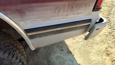 1993 S10 Blazer Driver Left Rear Moulding On Quarter Panel Oem
