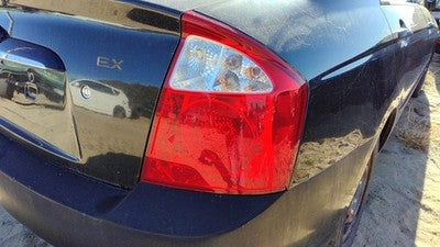 2004-2006 Kia Spectra Passenger Right Tail Light Brake Lamp Rear Crack 4 Door
