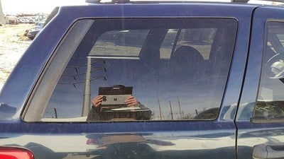 99-04 Jeep Grand Cherokee Passenger Right Rear Quarter Glass Back Side Window