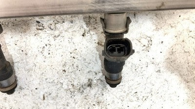 2004 05 Vw Beetle Complete Fuel Rail With Injectors Set Loaded Oem 2.0L Bev