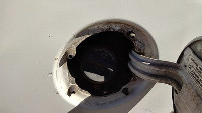 2004-2005 Ford Explorer Fuel Filler Neck Assembly With Gas Cap Oem 5l2z9034ba