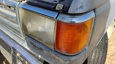 1987-1991 F250 Pickup Complete Driver Left Headlight Turn Signal Chrome Trim Oem