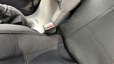 2000 01 Focus Station Wagon Driver Left Front Seat Belt Buckle Receiver Gray Ea