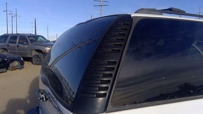 2005 Chevy Suburban Passenger Right Rear Moulding On Quarter Panel Oem