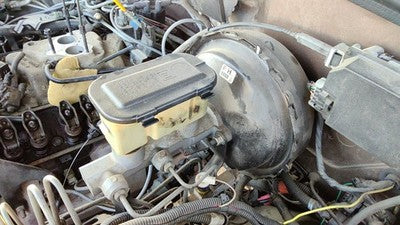 1994 Chevy Suburban Power Brake Booster With Master Cylinder Pair Set Oem