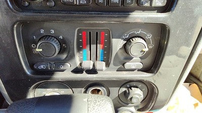 2003-2009 Gmc Envoy Temperature Control Module In Dash Heater Ac Head Unit Oem
