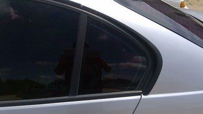 1999-2000 Bmw 323I Driver Left Rear Vent Window Small Back Door Glass With Frame