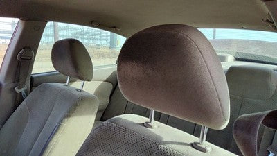2005-2006 Nissan Altima Pair Of Front Headrests Oem Left Right Set Seat