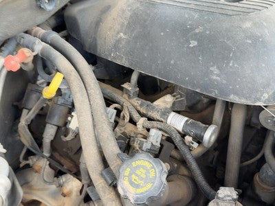 2000-2002 Chevy Suburban Intake Manifold Oem 5.3L 17113697