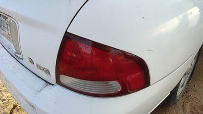 2000-2003 Nissan Sentra Passenger Right Tail Light Brake Lamp Oem Rear