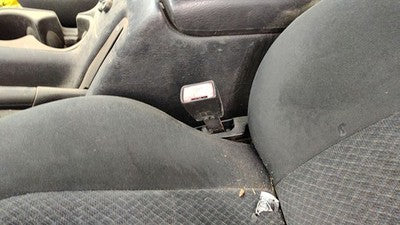 2002-2003 Jeep Liberty Driver Left Front Seat Belt Buckle Receiver Oem Gray M5dv