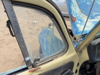 65-77 Super Beetle Driver Left Front Vent Window Small Door Glass With Frame Oem