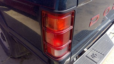 1987-1996 Dodge Dakota Driver Left Tail Light Oem Brake Lamp Rear 55076438