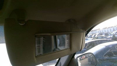 2004-2005 Chevy Suburban Passenger Right Sun Visor Oem Tan 522 15269595