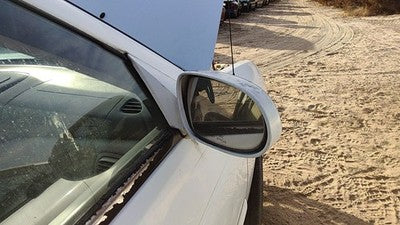 2000-2003 Nissan Sentra Passenger Right Side Mirror Door Mounted Power White Qm1