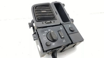 2007-2009 Chevy Silverado Headlight Switch Assembly Cargo Light 15034164