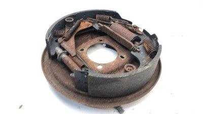 1975 Cutlass Supreme Passenger Right Rear Brake Backing Plate Assembly 2 Door