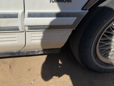 94 Lincoln Town Car Passenger Right Moulding From Fender Oem Trim Strip White Wt
