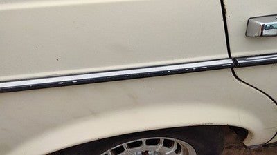 1980 Mercedes 300Td Passenger Right Rear Moulding On Quarter Panel Oem