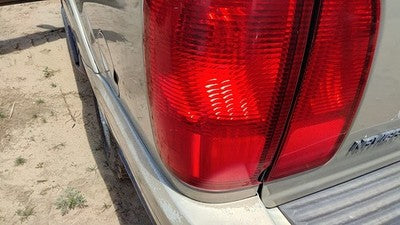 98-00 Navigator Driver Left Tail Light Brake Lamp Rear Outer Quarter Mounted