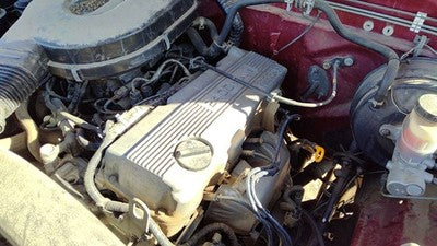 1996 Nissan Hardbody Valve Cover Oem 2.4L