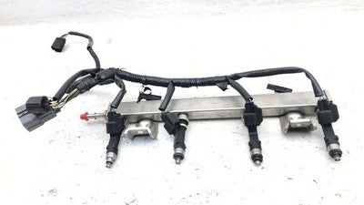 2004-2005 Mazda 3 Complete Fuel Rail With Injectors Set Loaded Oem 2.3L