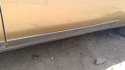 1985 Olds 88 Passenger Right Front Moulding From Door Oem Trim Strip Lower