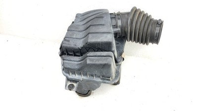 01-07 Caravan Complete Air Intake Cleaner Filter Box Housing With Tube 3.8L