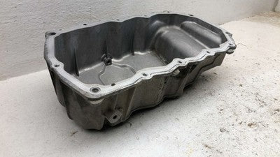 1998-2006 Dodge Stratus Engine Oil Pan With Good Drain Plug Oem 2.4L 4694525Ac