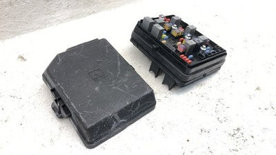 2008-2011 Chevy Impala Engine Fuse Box Panel Oem Power 20817315