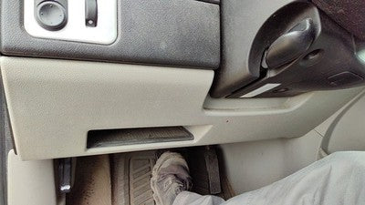 2007-2009 Chevy Equinox Lower Dash Under Column Knee Bolster Trim Panel Gray 142