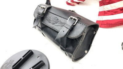 2000 Harley Davidson Leather Handle Bar Bag Flags With Mount Kickstand Pad Oem