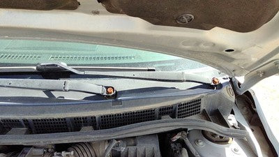 Nissan Versa Driver Left Windshield Wiper Arm Oem Blade Lever 22917498